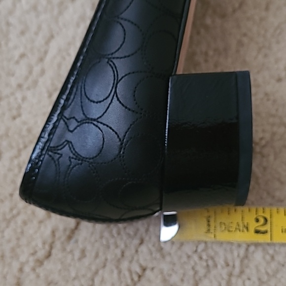 Coach Signature Logo Black Bow Pumps Size 9B - Picture 6 of 7